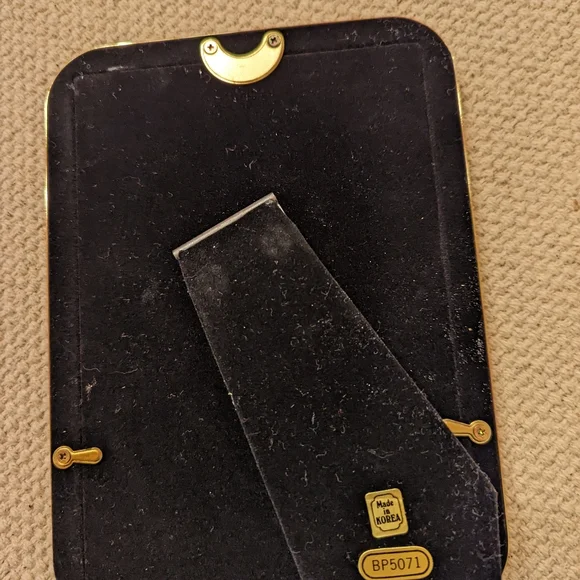 Solid brass 5 x 7 vintage frame - Picture 2 of 10